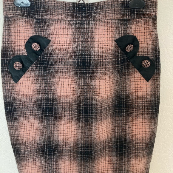 Marc Jacobs retro style wool lined pencil skirt. Black and pink plaid, size 4 - Picture 3 of 13
